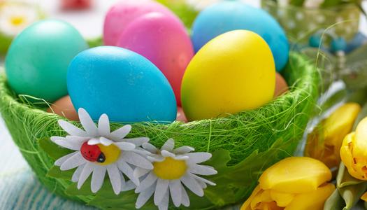 طريقة تلوين بيض شم النسيم 2026، أفكار سهلة ومبتكرة